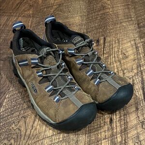 Keen Targhee II hiking shoes